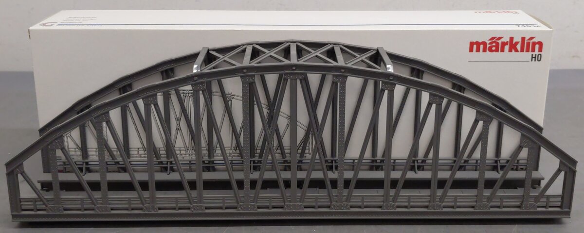 Marklin 74636 C Track 14-3/16 Track Arched Bridge EX/Box
