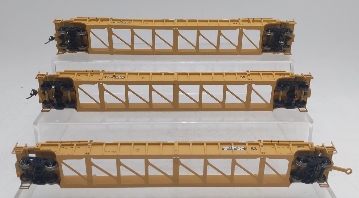 Walthers 932-3941 HO Scale TTX NSC 3-Unit 53