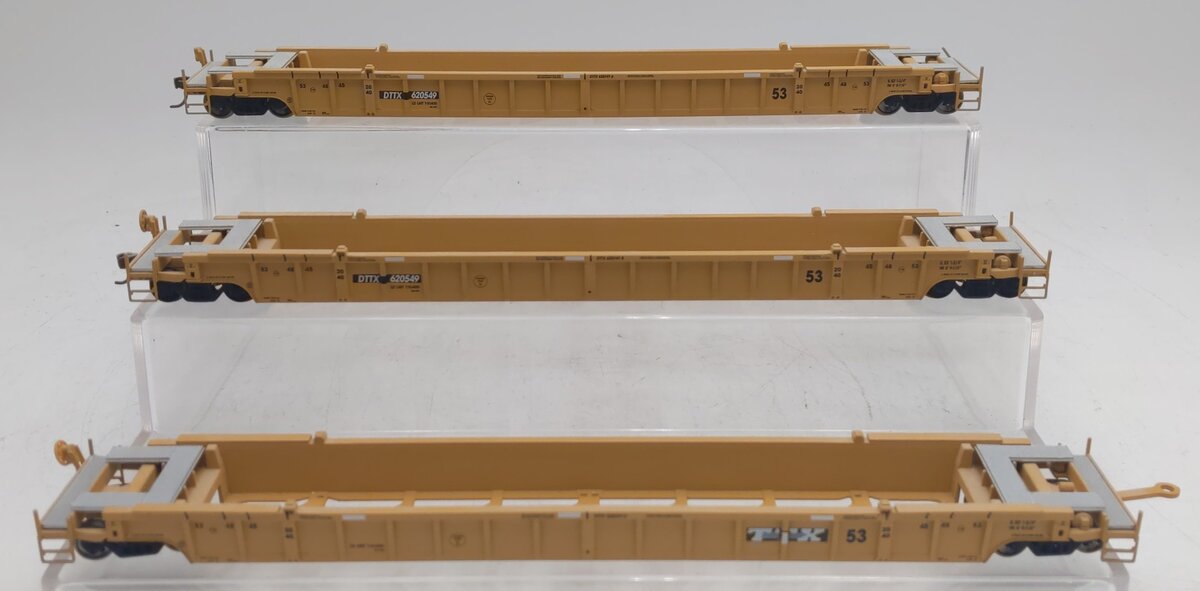 Walthers 932-3941 HO Scale TTX NSC 3-Unit 53