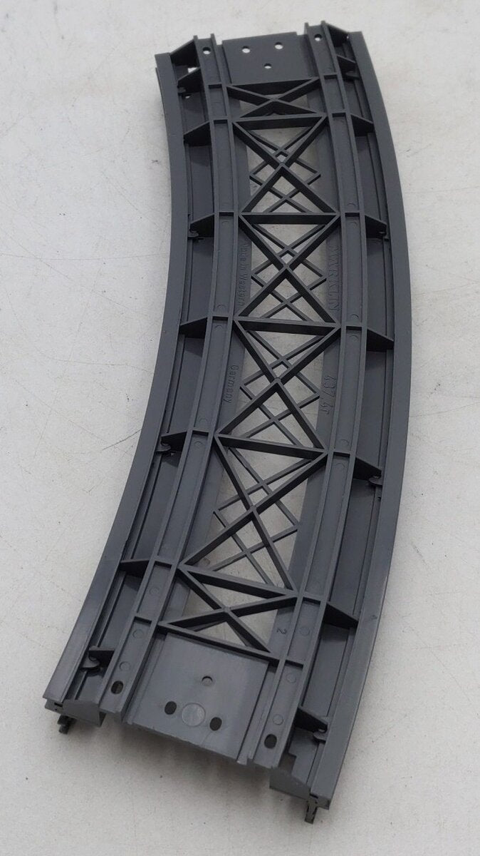 Marklin 7269 HO Curved 9-1/2" Ramp Section for M Tracks EX/Box