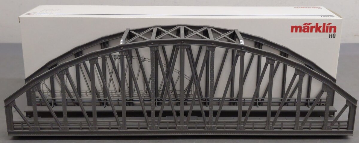 Marklin 74636 C Track 14-3/16 Track Arched Bridge EX/Box