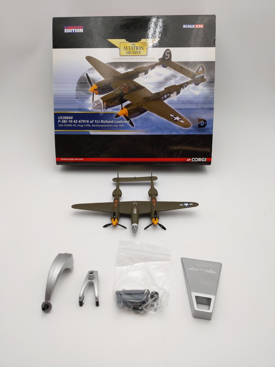 Corgi US36604 1:72 1944 P-38J-10 55th FS/20th FG EX/Box