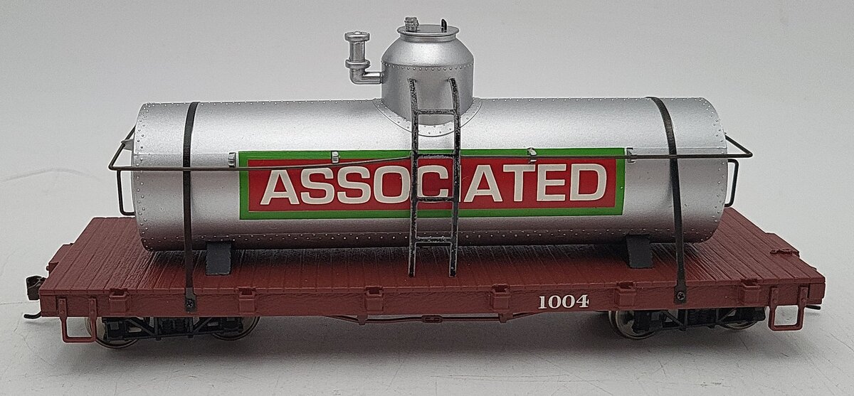 Bachmann 27148 On30 Associated Tank Car #1004 VG/Box