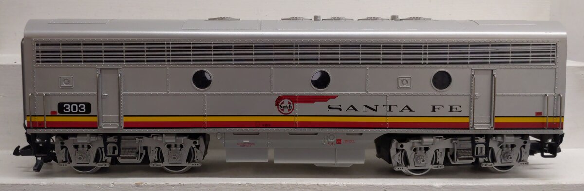 LGB 20582 G Scale Santa Fe F7 Diesel Non-Powered B-Unit Locomotive