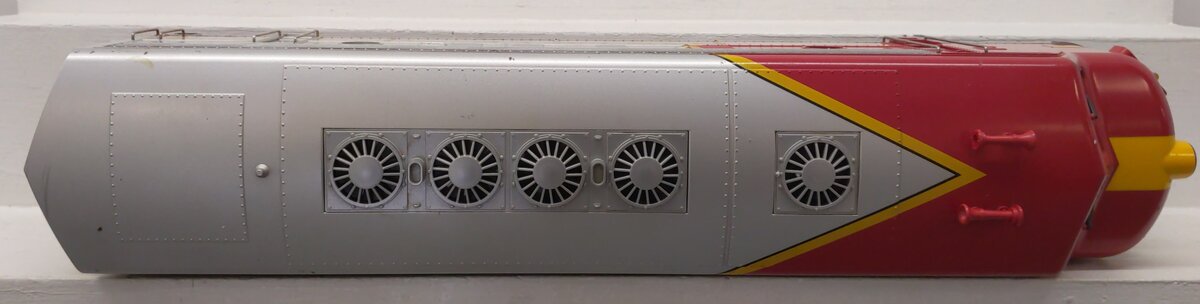 LGB 20570 G Scale Santa Fe EMD F7 Diesel Locomotive #329 VG/Box