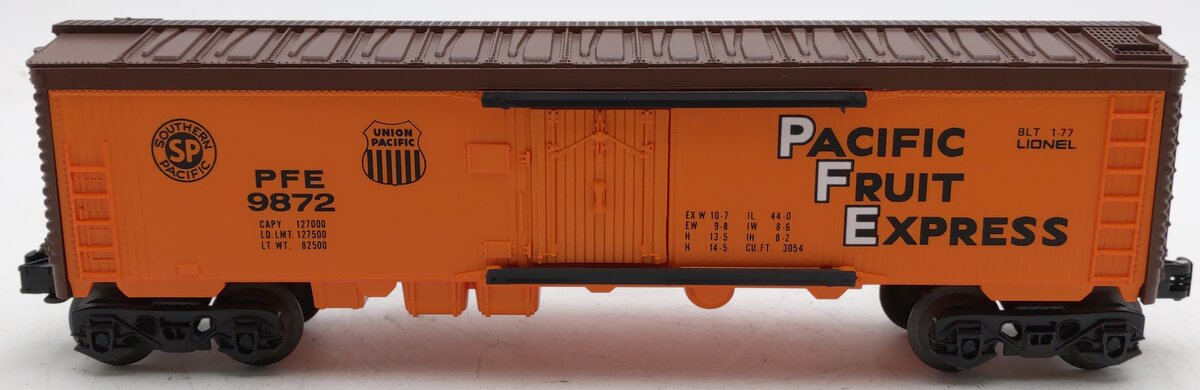 Lionel 6-9872 O Gauge Pacific Fruit Express Billboard Reefer Car LN/Box