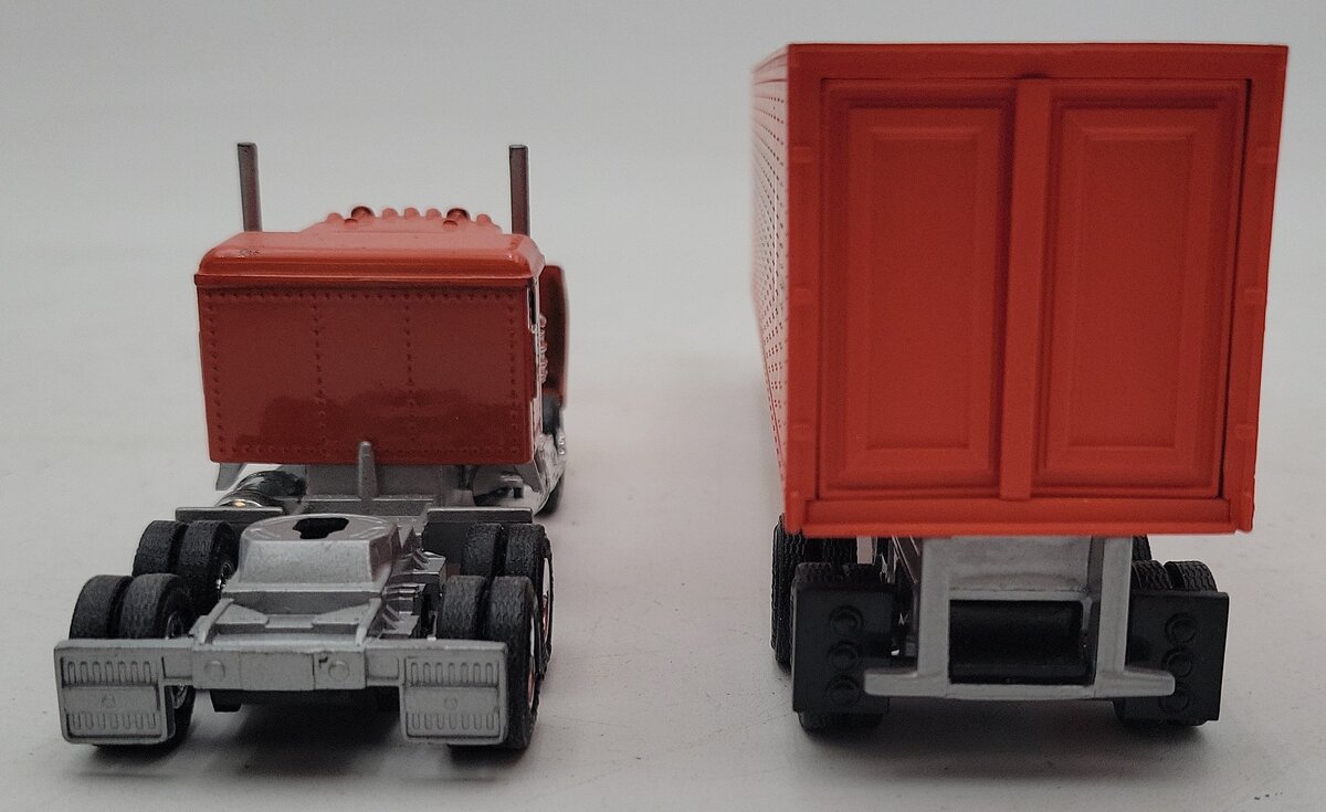 Lionel 6-12891 O Gauge Lionel Lines Refrigerator Tractor And Trailer EX/Box