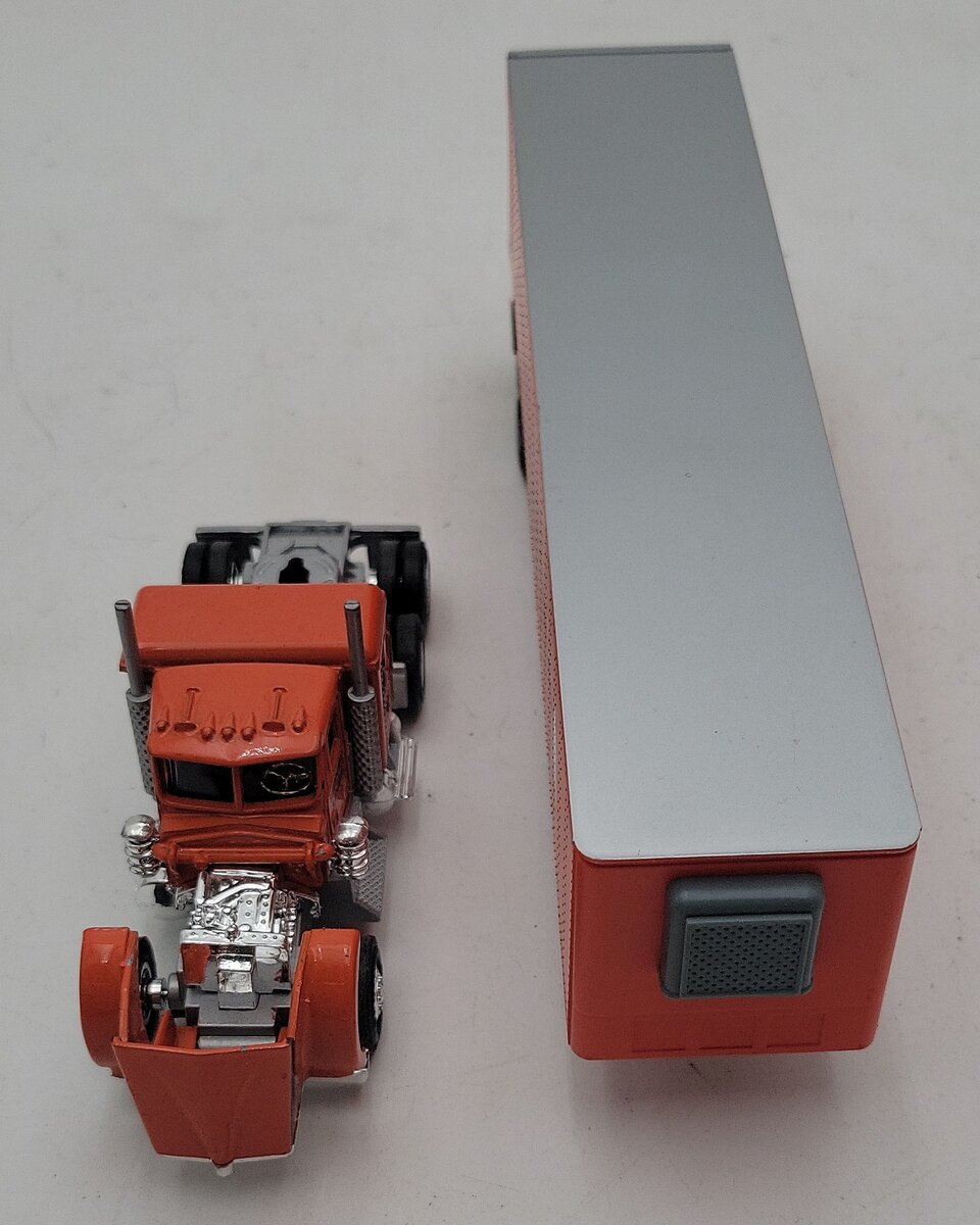 Lionel 6-12891 O Gauge Lionel Lines Refrigerator Tractor And Trailer EX/Box