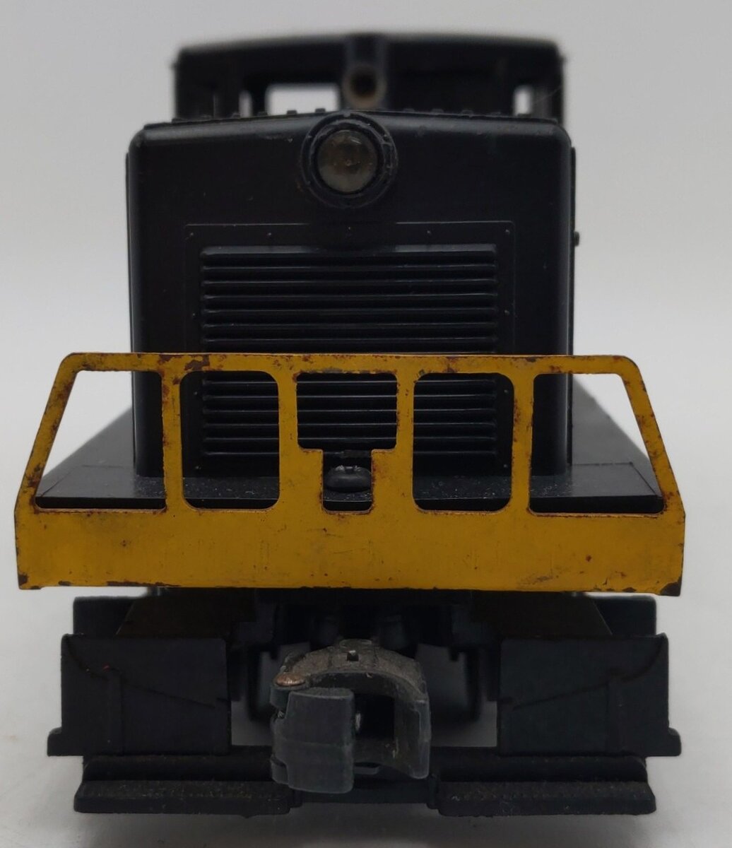 Lionel 628 VIntage O Northern Pacific 44 Ton Diesel Locomotive VG