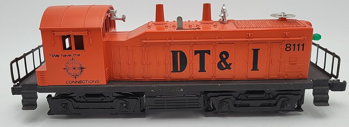 Lionel 6-8111 O Gauge DT&I NW-2 Switcher Diesel Locomotive EX