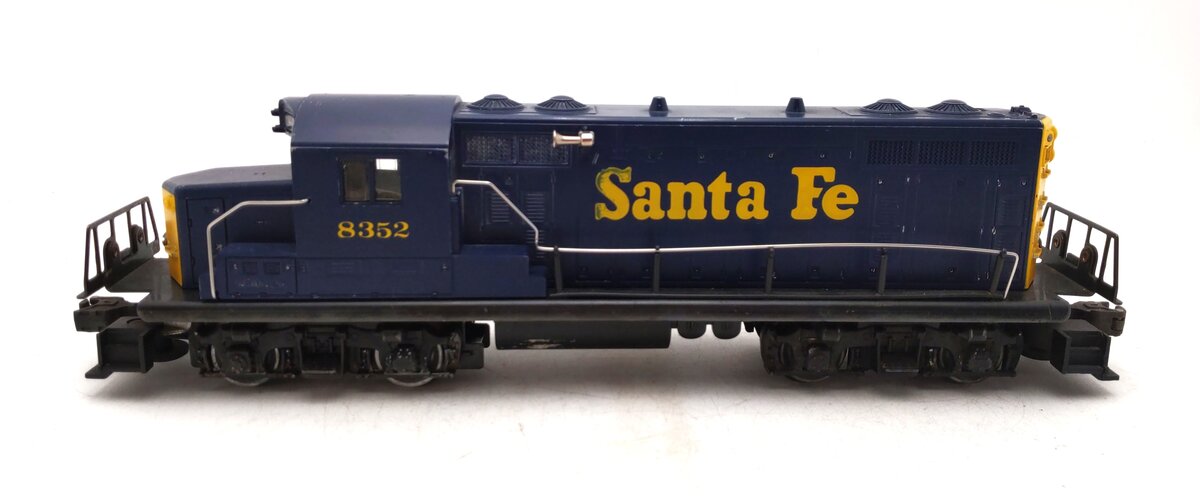 Lionel 6-8352 O Gauge Santa Fe GP-20 Powered Diesel Locomotive #8352 VG