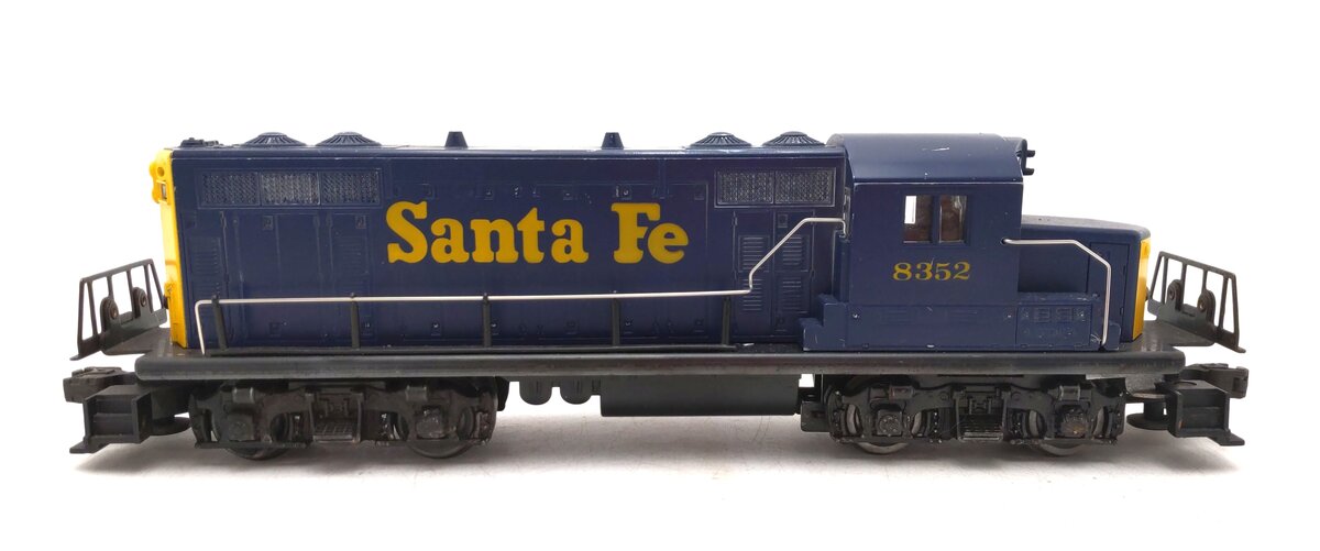 Lionel 6-8352 O Gauge Santa Fe GP-20 Powered Diesel Locomotive #8352 VG