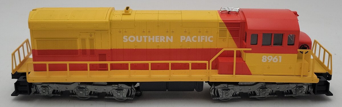 Lionel 6-8961 O Southern Pacific U36C Non-Powered Diesel Locomotive #8961 EX/Box