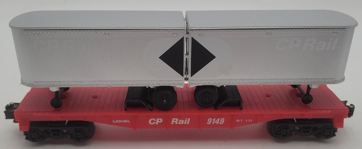 Lionel 6-9149 O Gauge CP Rail Flatcar with Piggyback Vans EX/Box