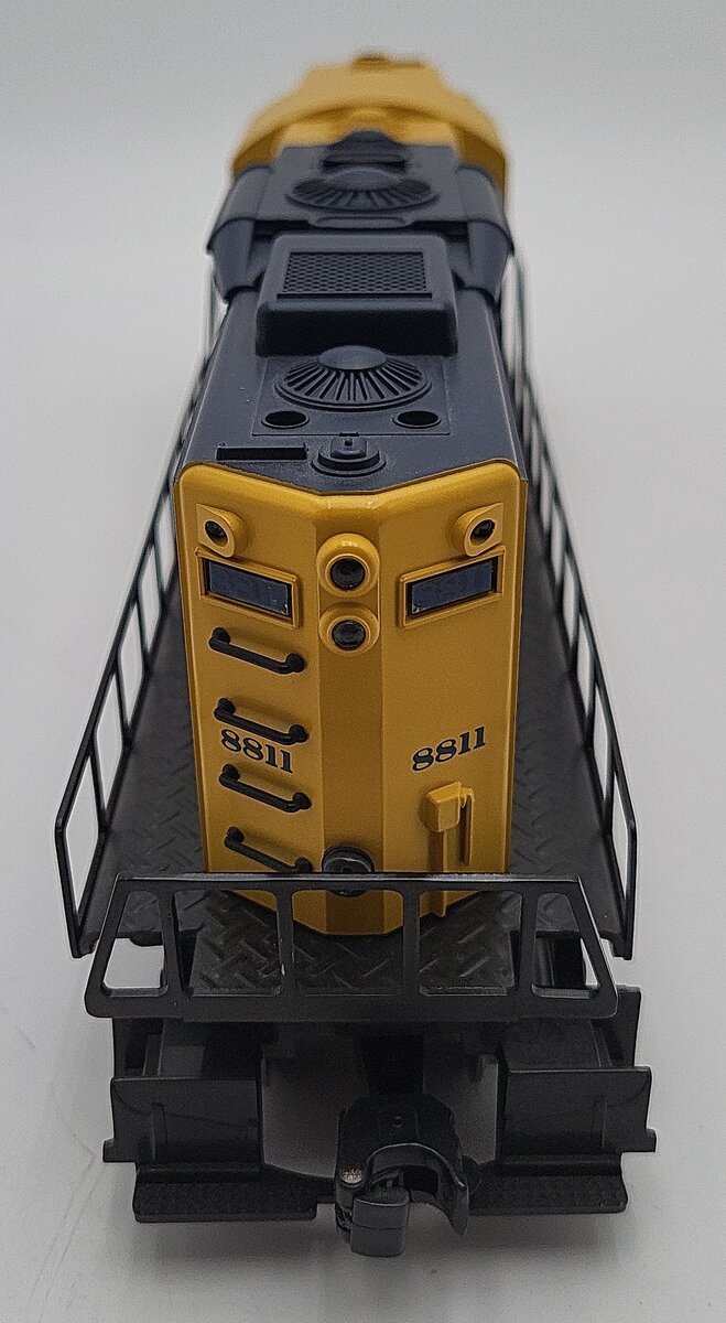 Lionel 6-18811 O Gauge Alaska SD-9 Diesel Engine #8811 EX/Box