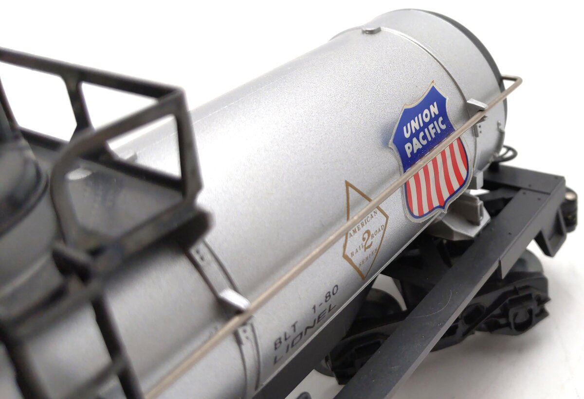 Lionel 6-9367 O Gauge Union Pacific Single Dome Tank Car #9367 EX/Box