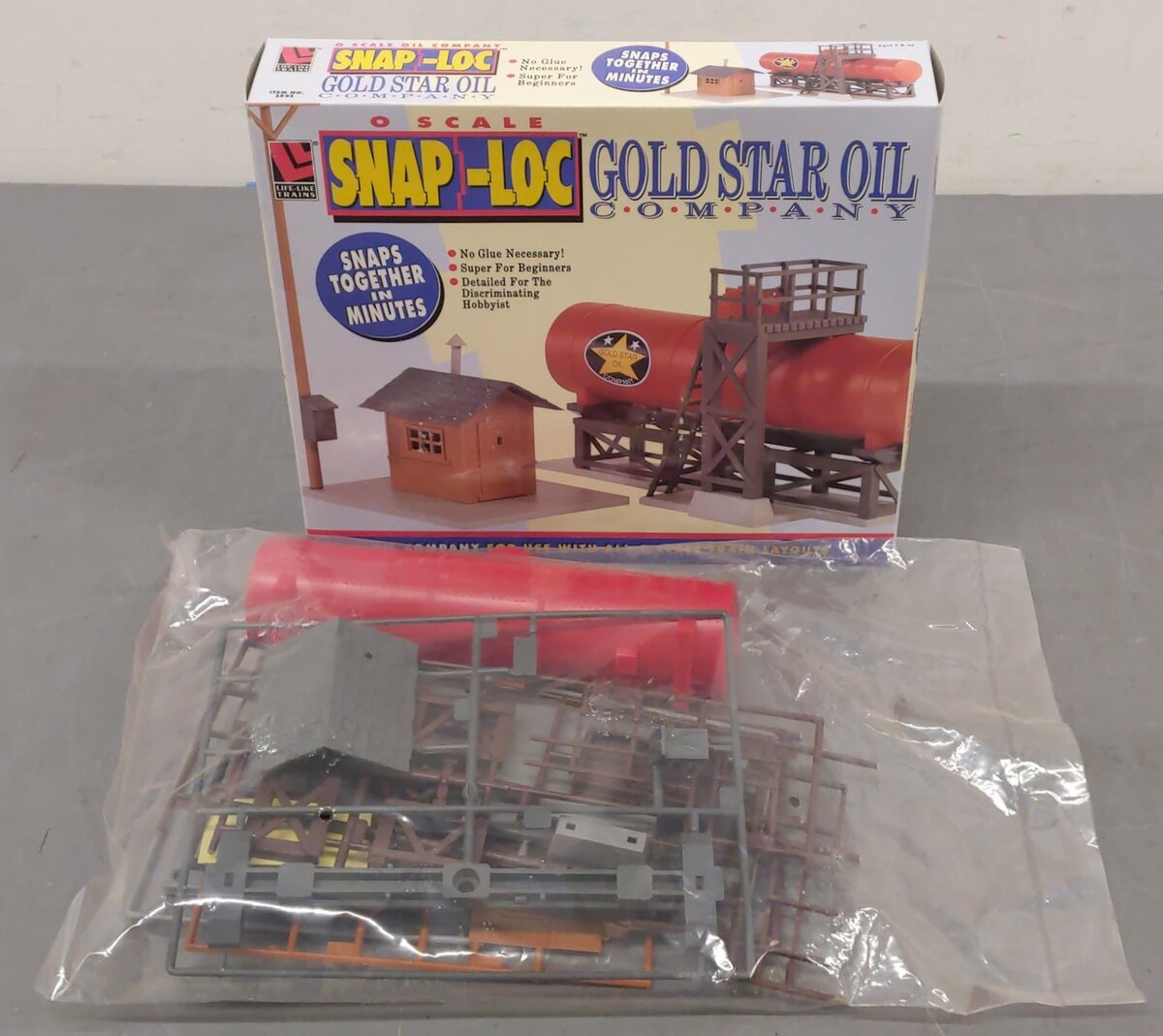 Life Like 1551 O Scale Snap-Loc Gold Star Oil Company Kit Building Kit EX/Box