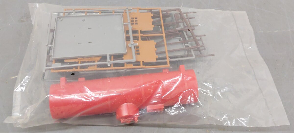 Life Like 1551 O Scale Snap-Loc Gold Star Oil Company Kit Building Kit EX/Box