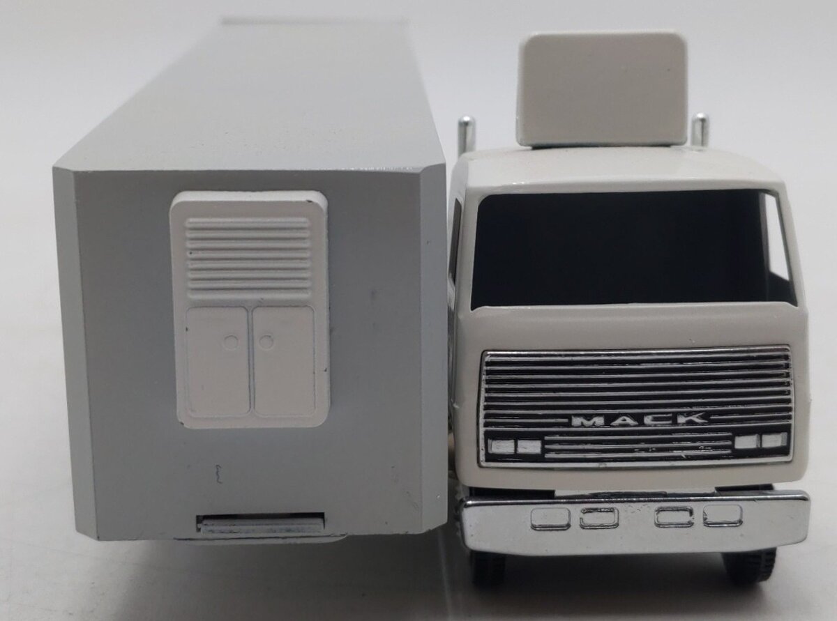 Winross B.c. Rogers Poultry, Inc Rogers Royal 1/64 Scale Semi Truck/Trailer EX/Box