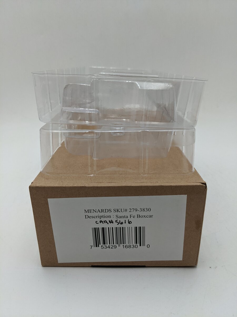 Menards 279-3830 O Gauge Santa Fe Boxcar #5616 EX/Box