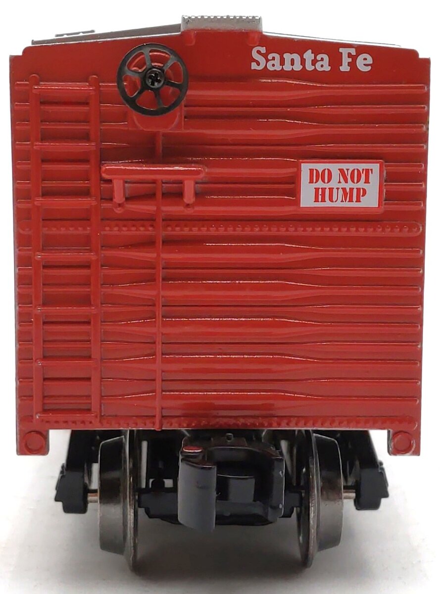 Menards 279-3830 O Gauge Santa Fe Boxcar #4040 EX/Box