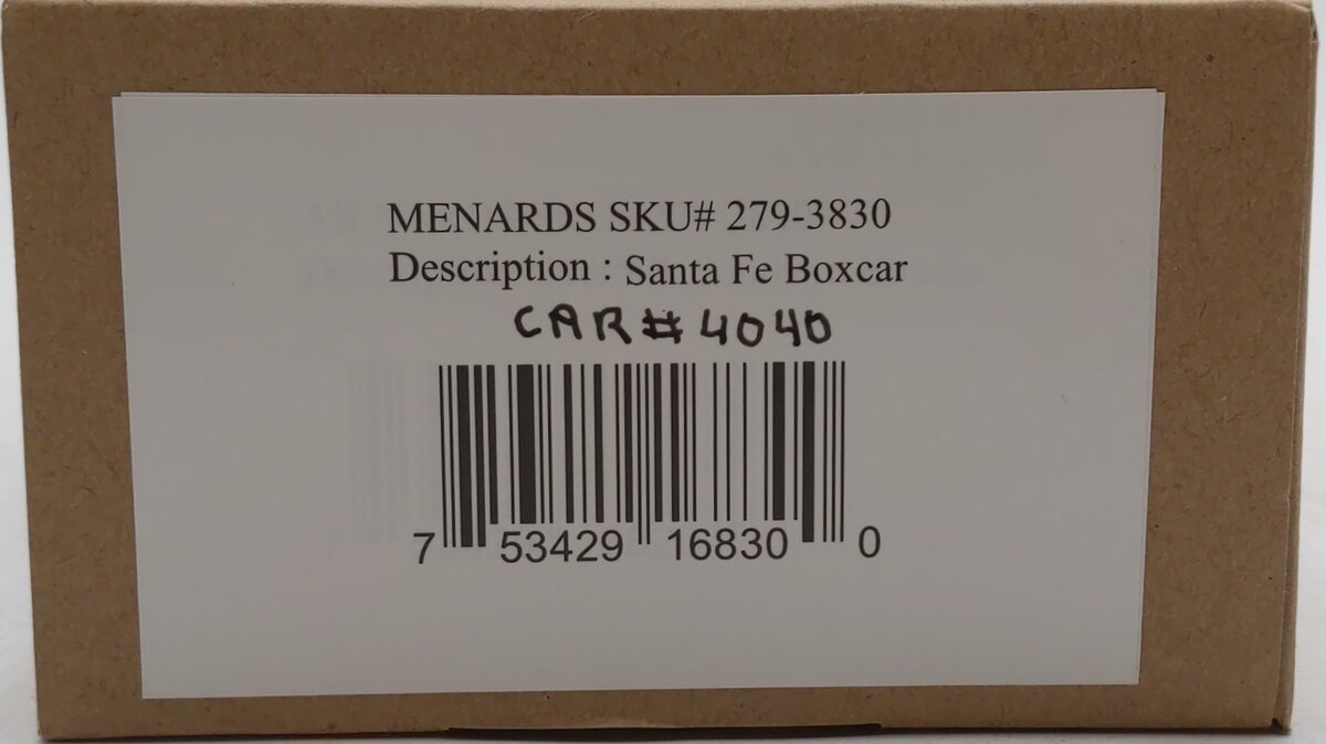 Menards 279-3830 O Gauge Santa Fe Boxcar #4040 EX/Box