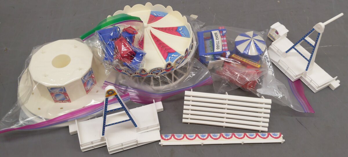 Ertl 4443 O Scale Farm Country County Fair Set EX/Box