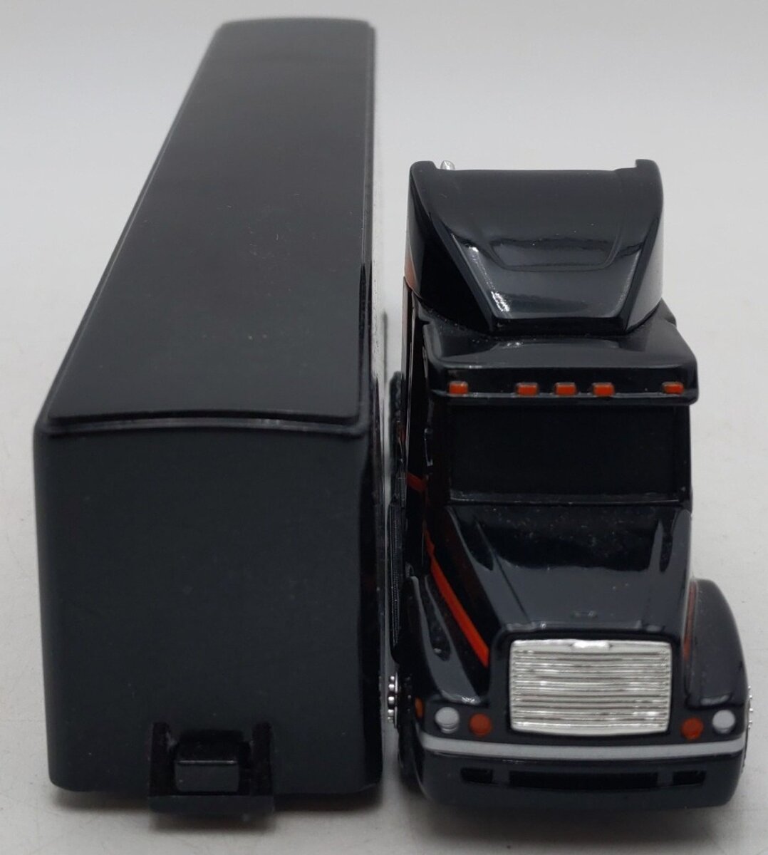 Freightliner Century 1/64 Scale AutoZone Tractor Trailer #499 EX/Box