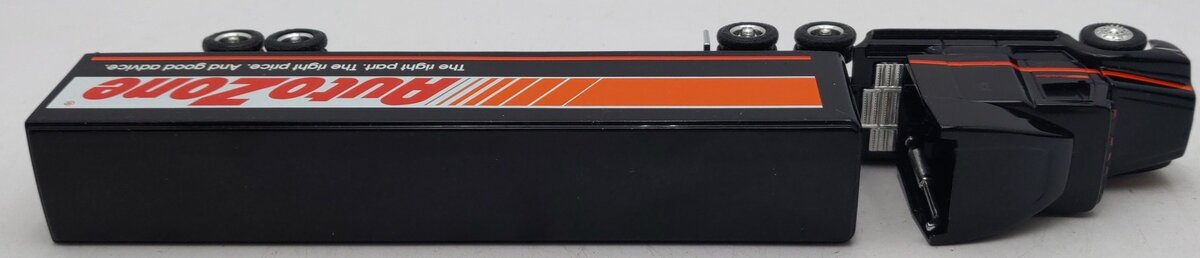 Freightliner Century 1/64 Scale AutoZone Tractor Trailer #499 EX/Box
