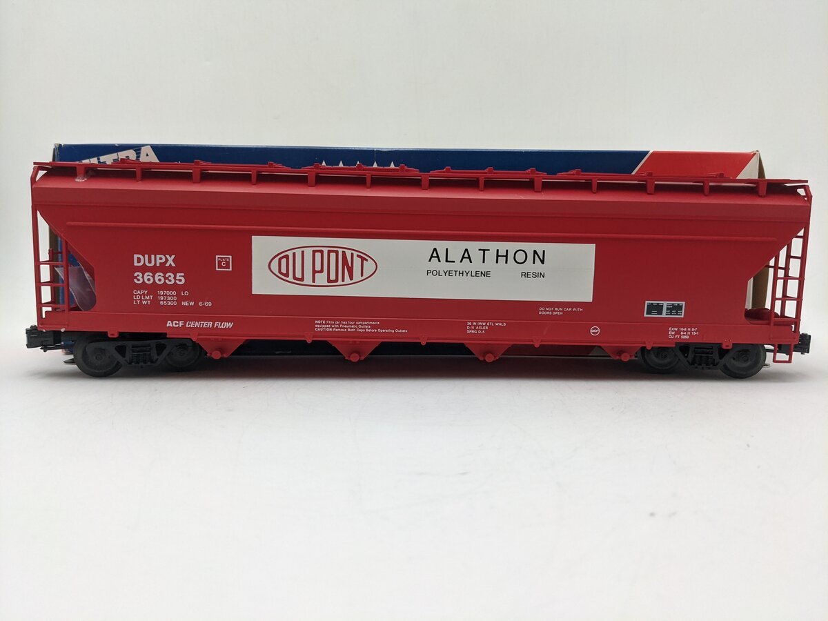 Weaver 2076 O Gauge Dupont 4-Bay Covered Hopper #36635 EX/Box
