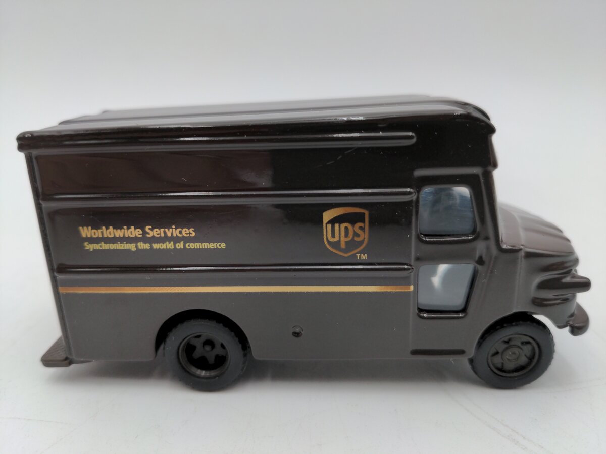 Corporate Express Diecast Worldwide Services UPS Truck EX/Box