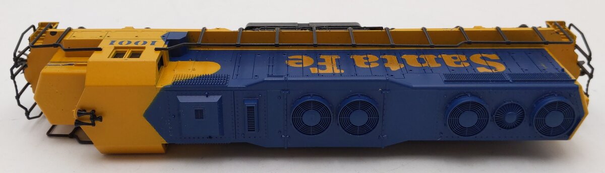 Atlas 7011 HO Scale Santa Fe SD35 Powered Diesel Locomotive #1001-DC VG/Box