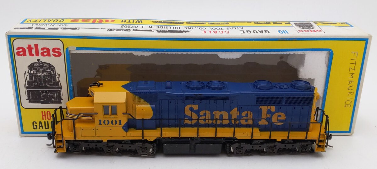 Atlas 7011 HO Scale Santa Fe SD35 Powered Diesel Locomotive #1001-DC VG/Box