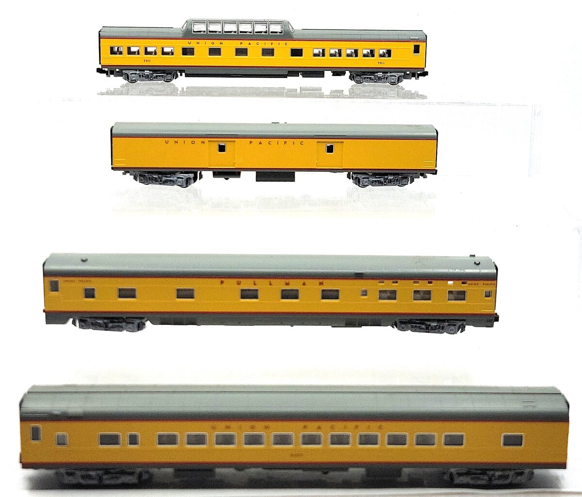 Kato 106-1101 N Scale Union Pacific 4-Car Passenger Set (Set B) EX/Box