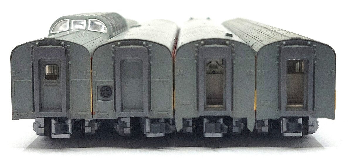 Kato 106-1101 N Scale Union Pacific 4-Car Passenger Set (Set B) EX/Box