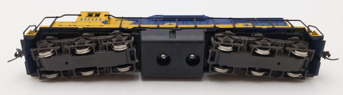 Atlas 7011 HO Scale Santa Fe SD35 Powered Diesel Locomotive #1001 EX/Box