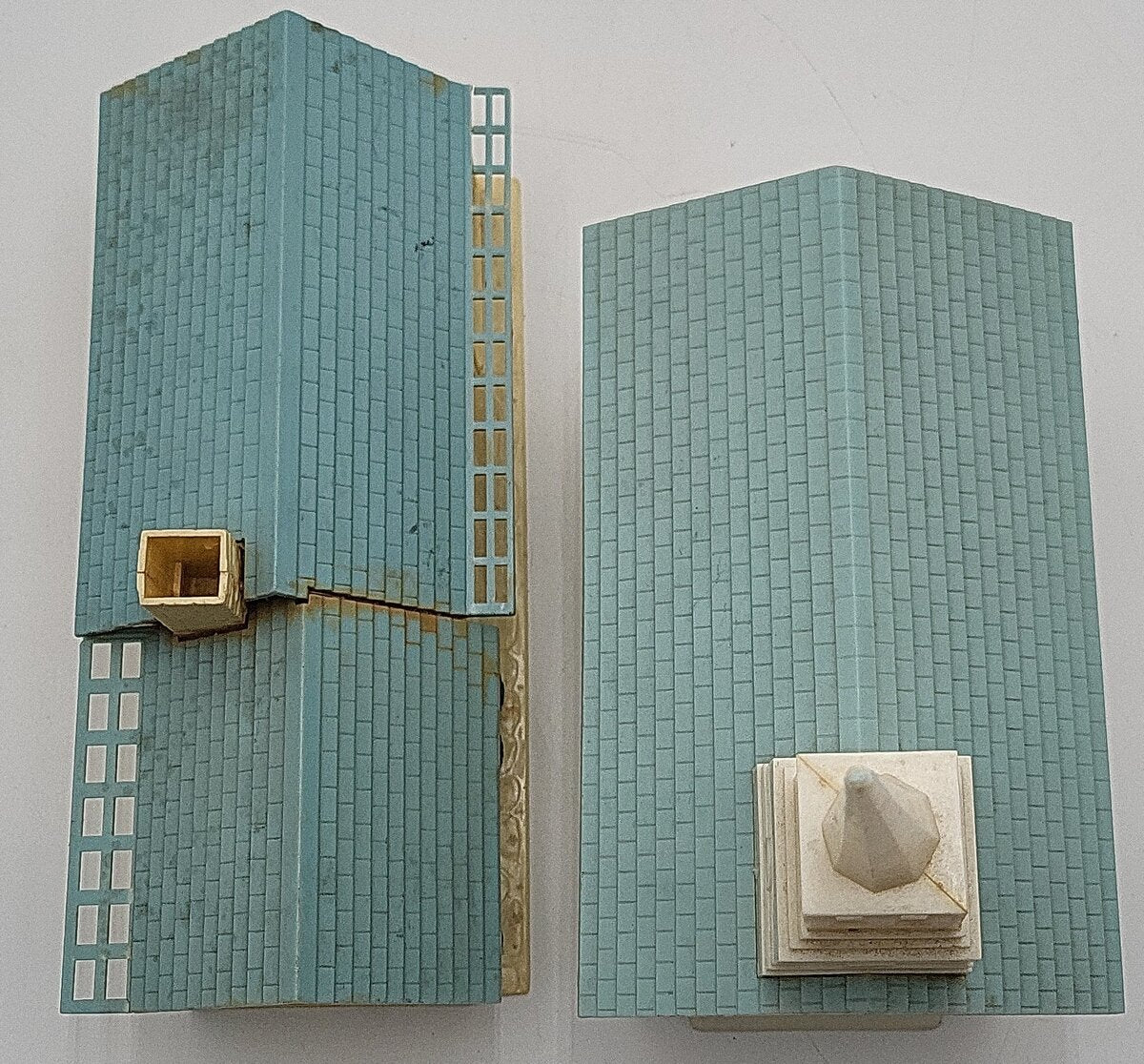 Plasticville O Scale Assorted Plastic Buildings [2] VG