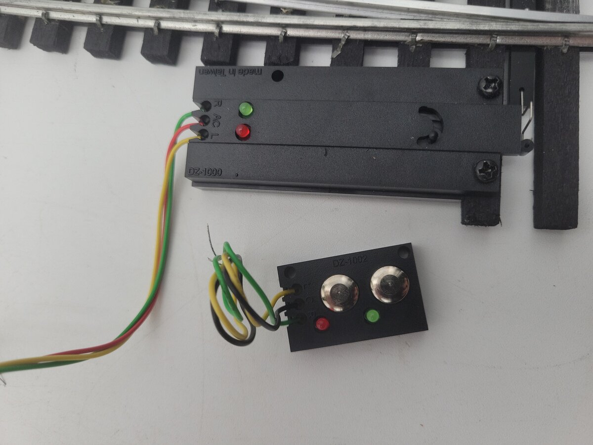 Ross 160M Right Hand Curved Switch Turnout with DZ-1000  VG/Box