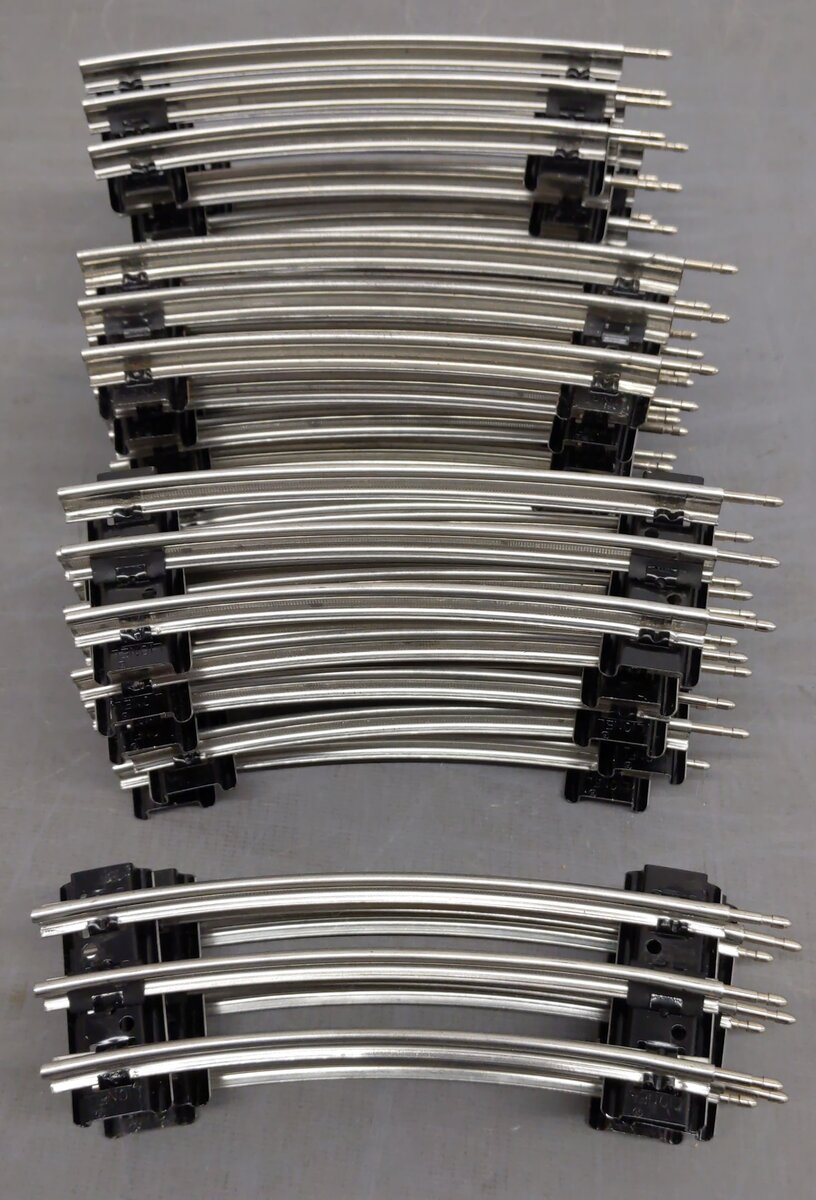 Lionel 6-65504 O Half-Curved Track Section (18) EX