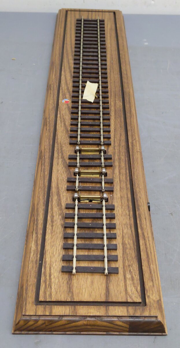 Lionel 71-3006-250 Operating Rolling Display Case LN