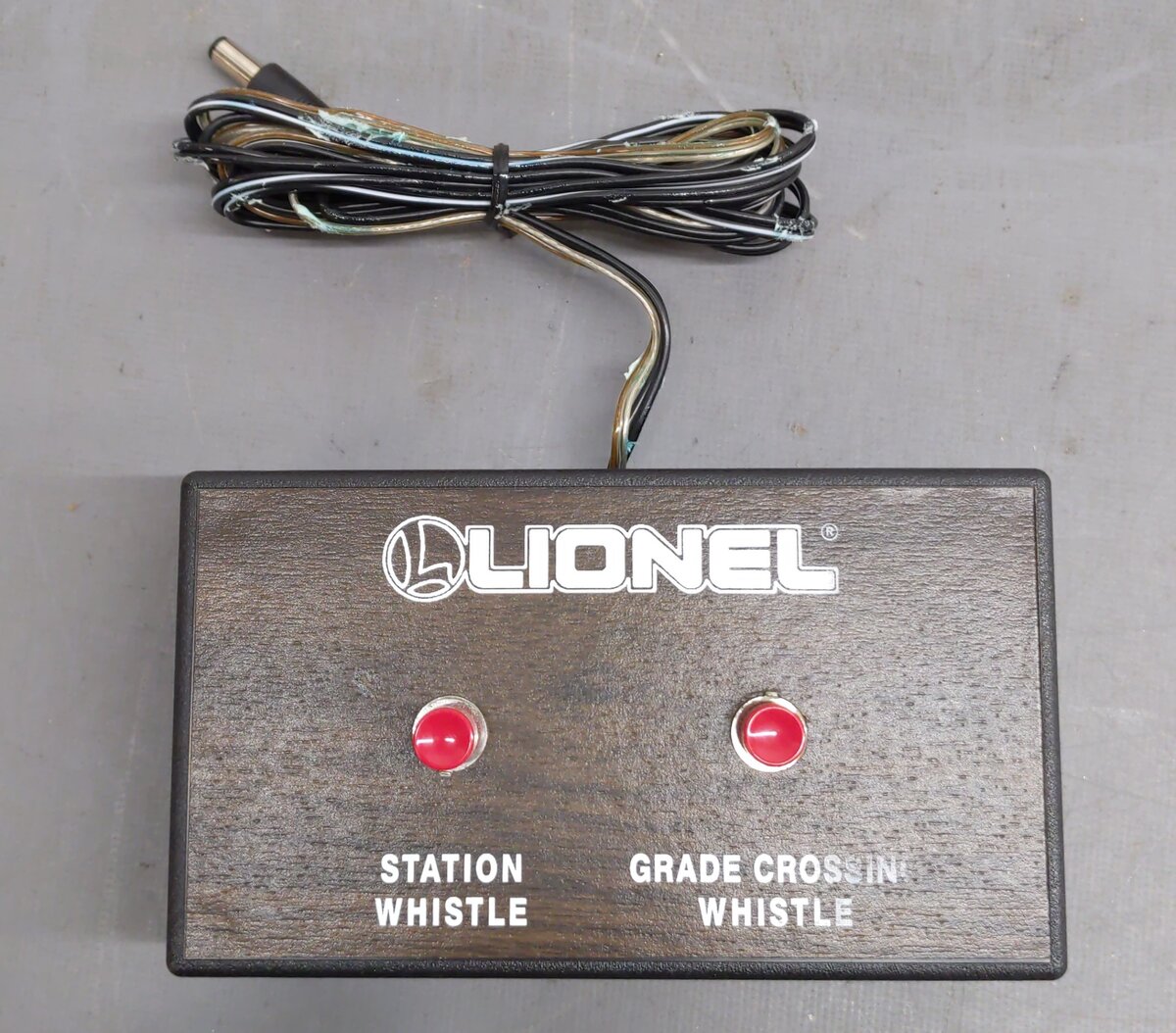 Lionel 71-3006-250 Operating Rolling Display Case LN