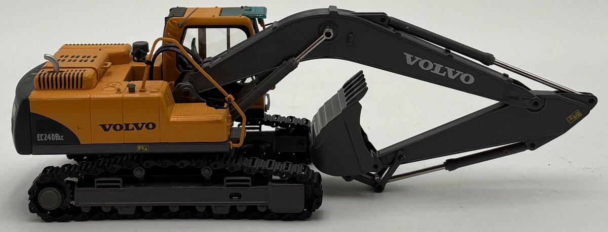 Motorart 13088 1:87 Diecast Volvo Excavator EC240B LC EX
