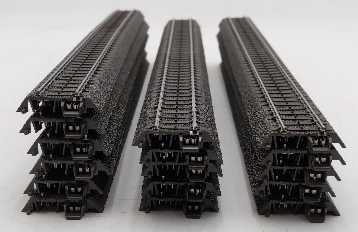 Marklin 24360 HO Scale 14-3/16" Straight C Track Sections (16) EX