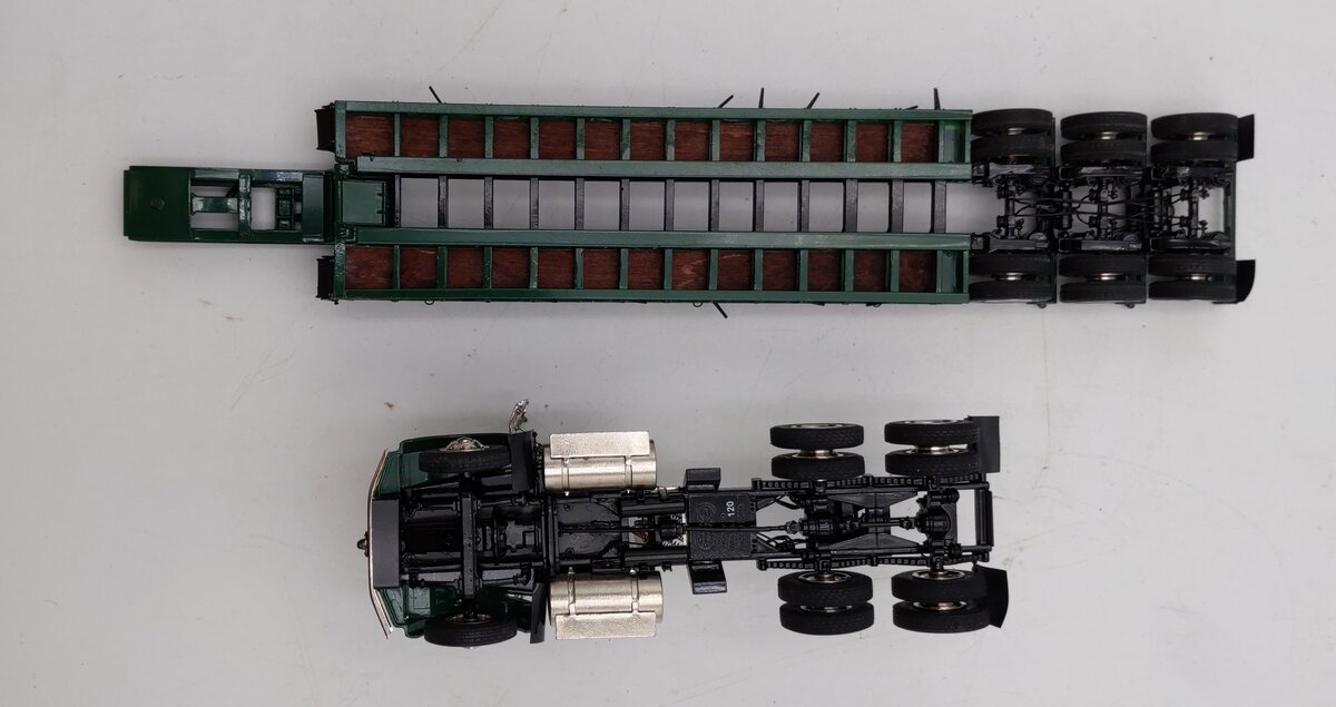 CCM 1:48 Scale Diecast Kenworth T800 Tractor Roger Ultima CR50 Trailer EX/Box