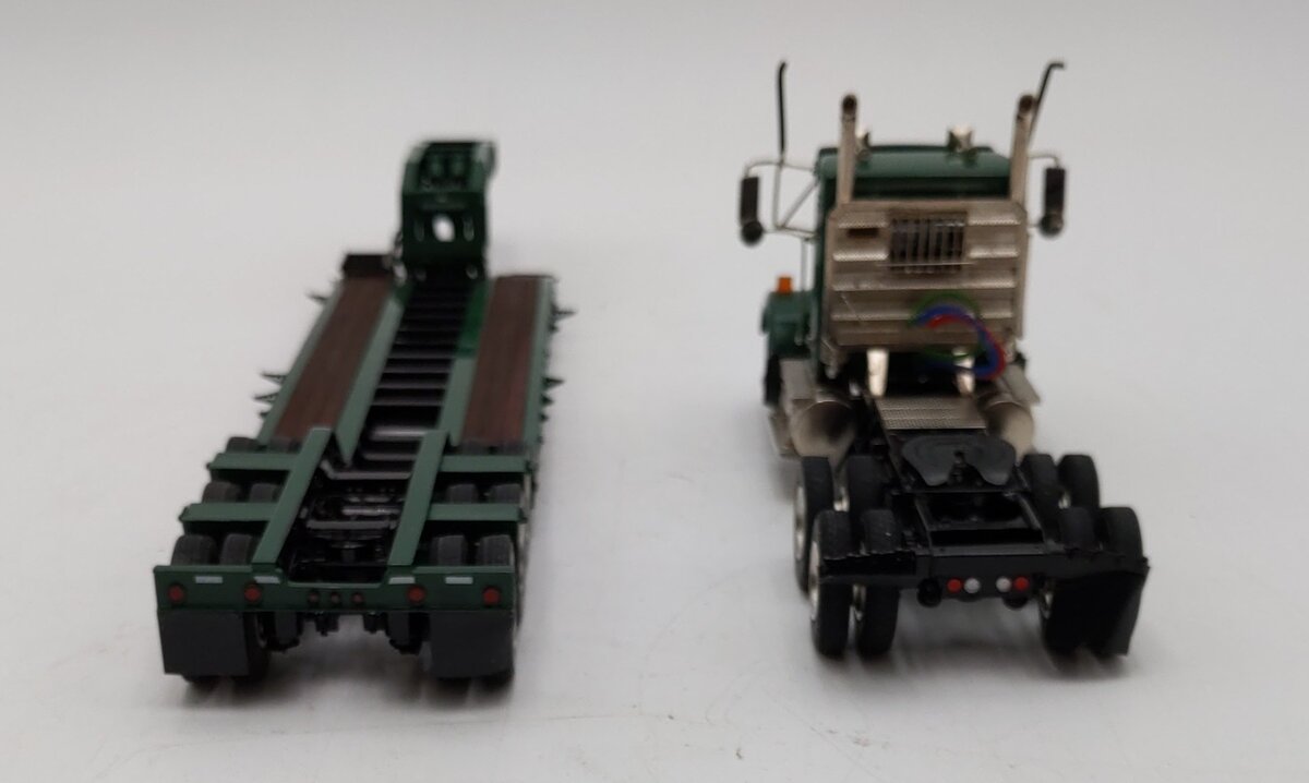 CCM 1:48 Scale Diecast Kenworth T800 Tractor Roger Ultima CR50 Trailer EX/Box