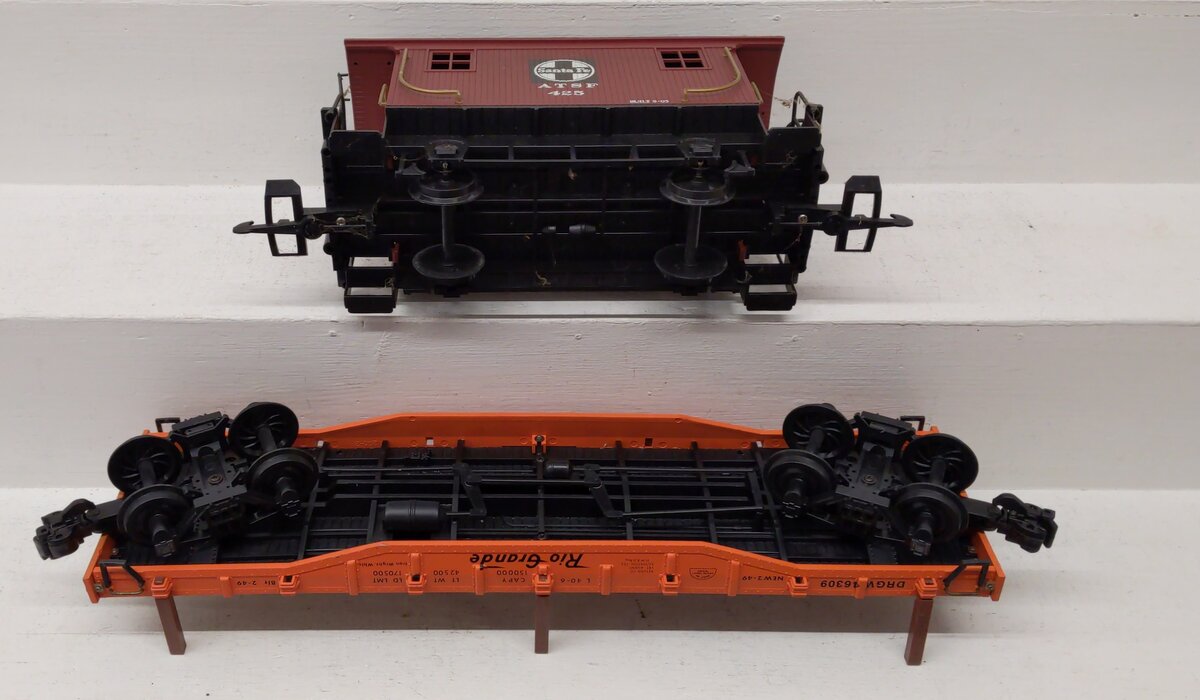 G Scale Assorted Rio Grande Flatcar & ATSF Caboose [2] EX