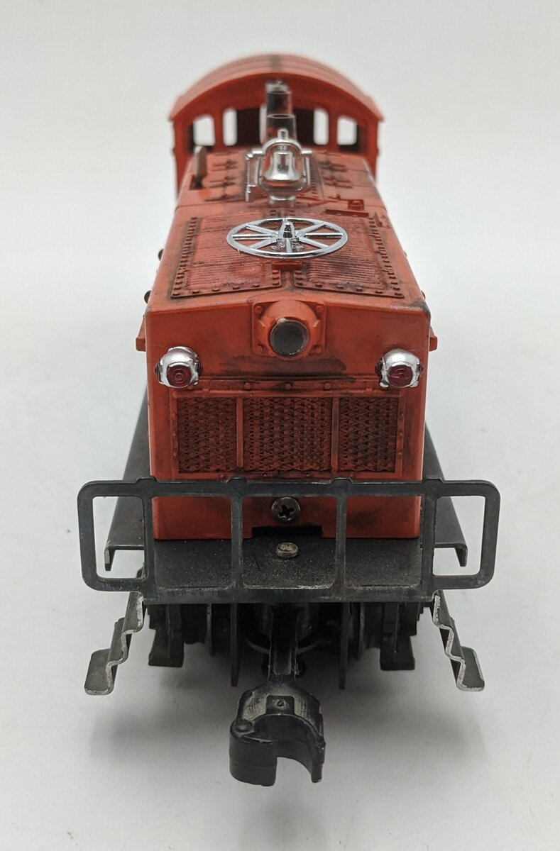 Lionel 6-8111 O Gauge DT&I NW-2 Switcher Diesel Locomotive - Custom Weathered