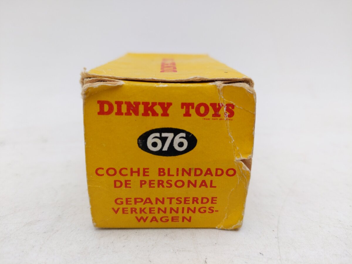 Dinky Toys 676 1:50 Armored Personnel Carrier EX/Box