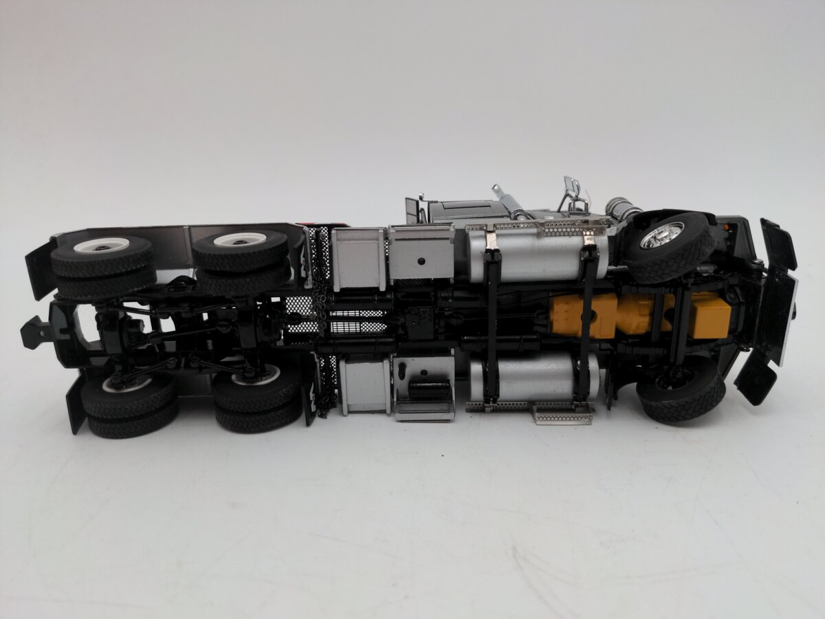 WSI 04-1041 1:50 Scale Diecast Western Star Cab With Ballast Box In Grey VG/Box