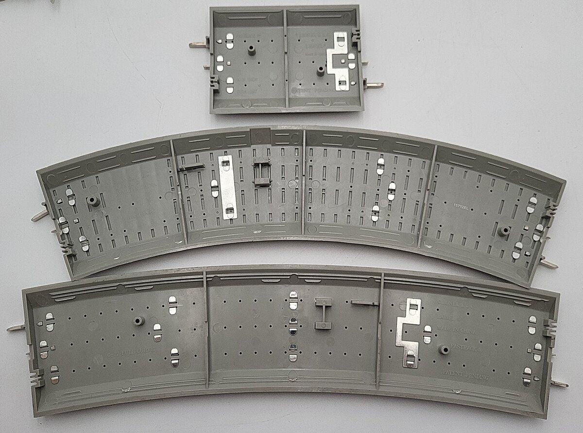 Lionel O Gauge Assorted FasTrack: 12015, 12041, 12025 [8] EX